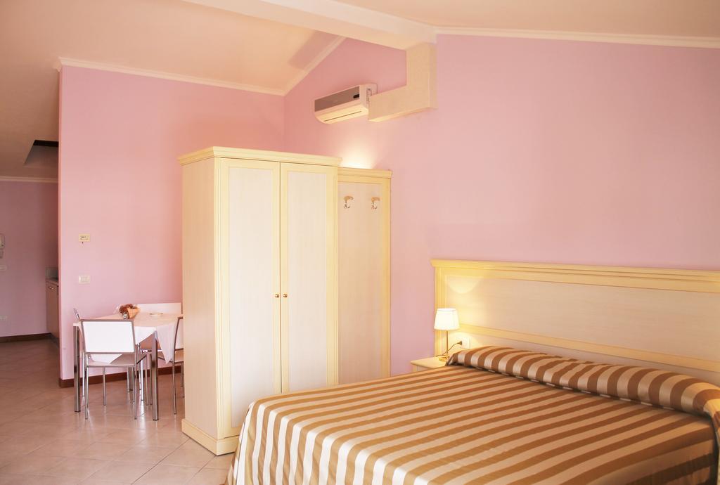 Aparthotel Il Nido Della Rondine Lucca Pokoj fotografie